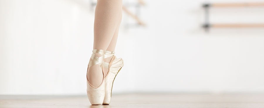 ballet dancer en point